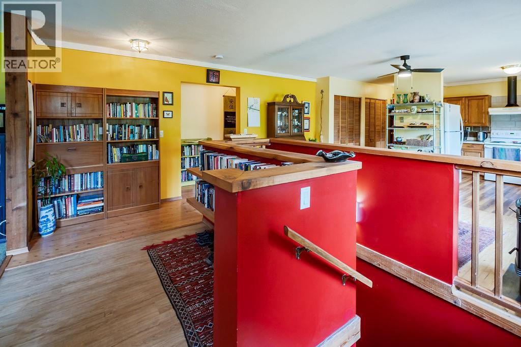 6051 PINE RIDGE Road, Kaslo