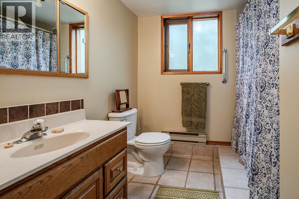 6051 PINE RIDGE Road, Kaslo