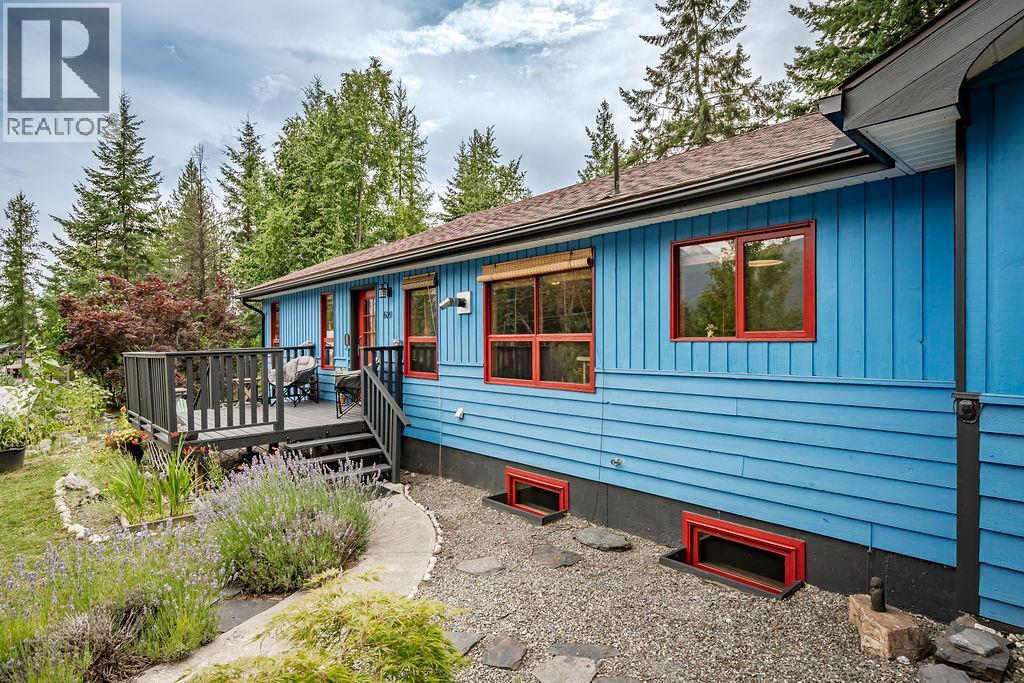 6051 PINE RIDGE Road, Kaslo