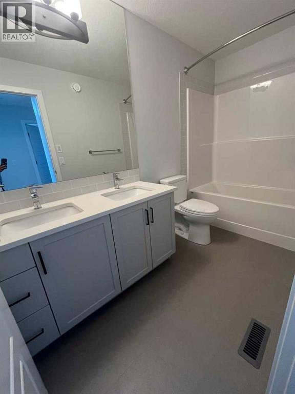 Single Family House for Sale in  Edith Road NW Glacier Ridge Calgary 