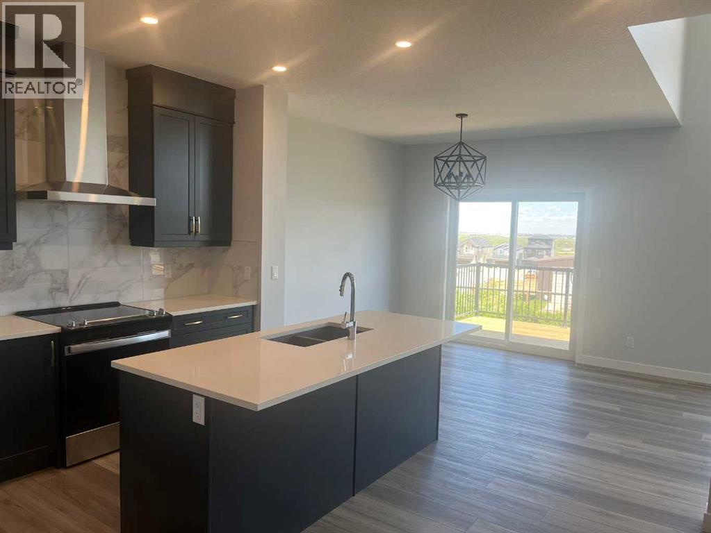 Single Family House for Sale in  Edith Road NW Glacier Ridge Calgary 