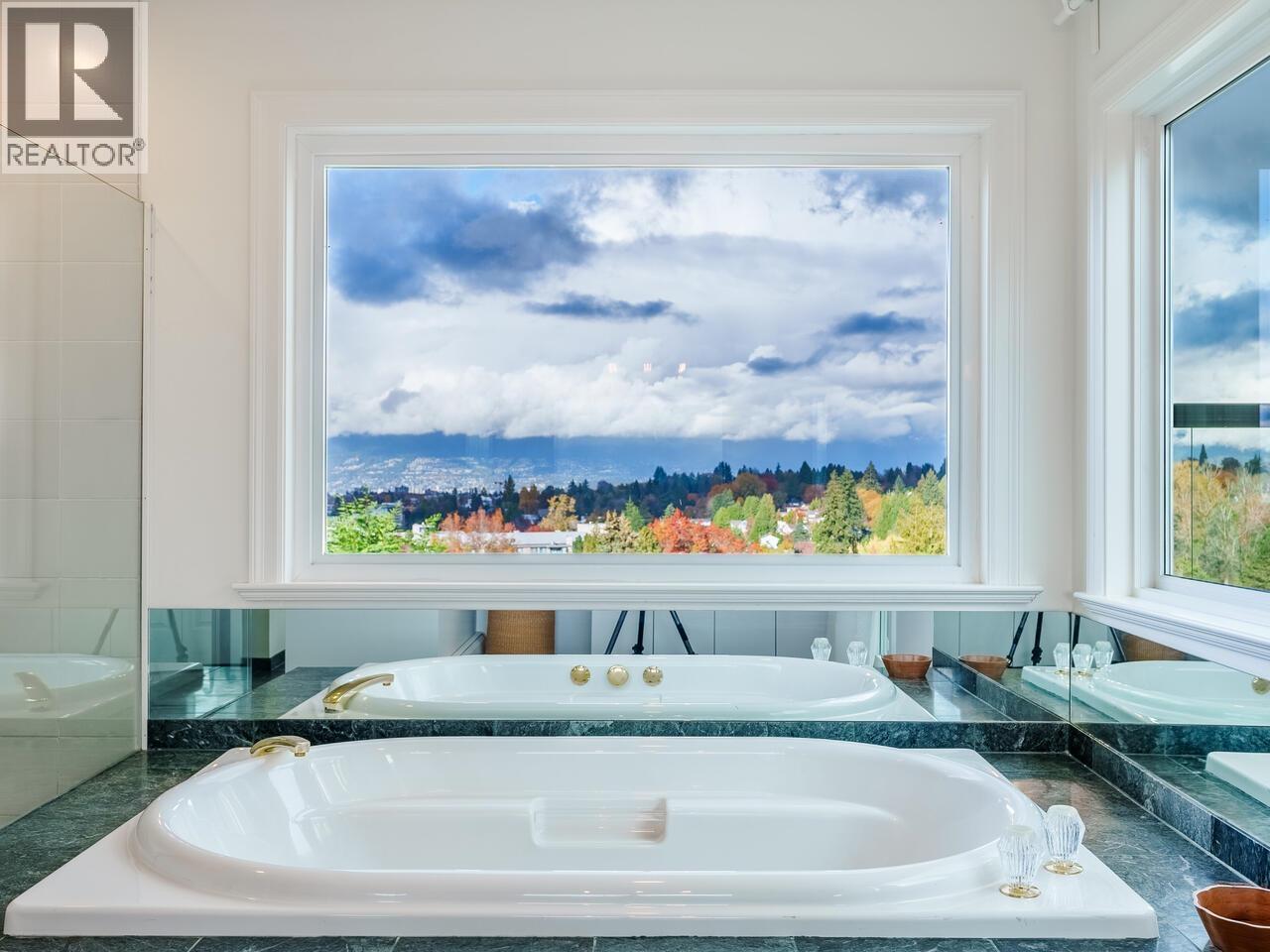 1987 W 35TH AVENUE, Vancouver