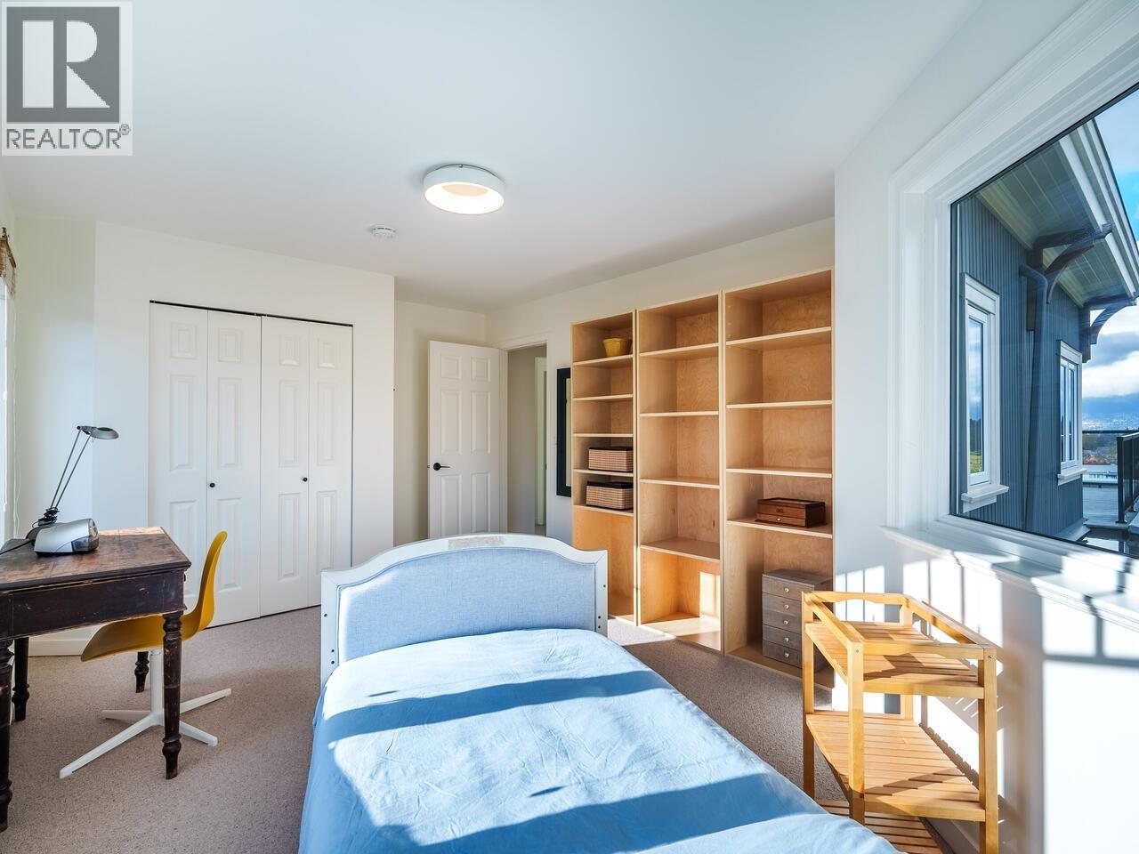 1987 W 35TH AVENUE, Vancouver