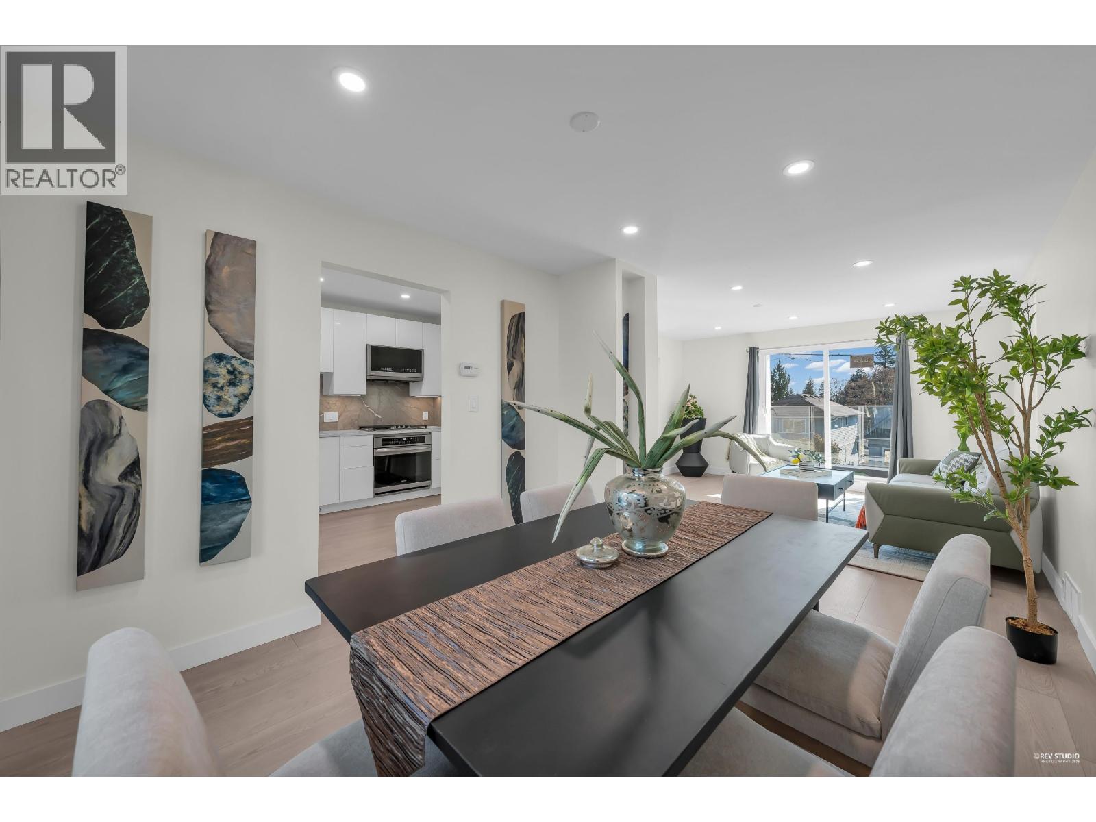 238 E 28TH STREET, North Vancouver