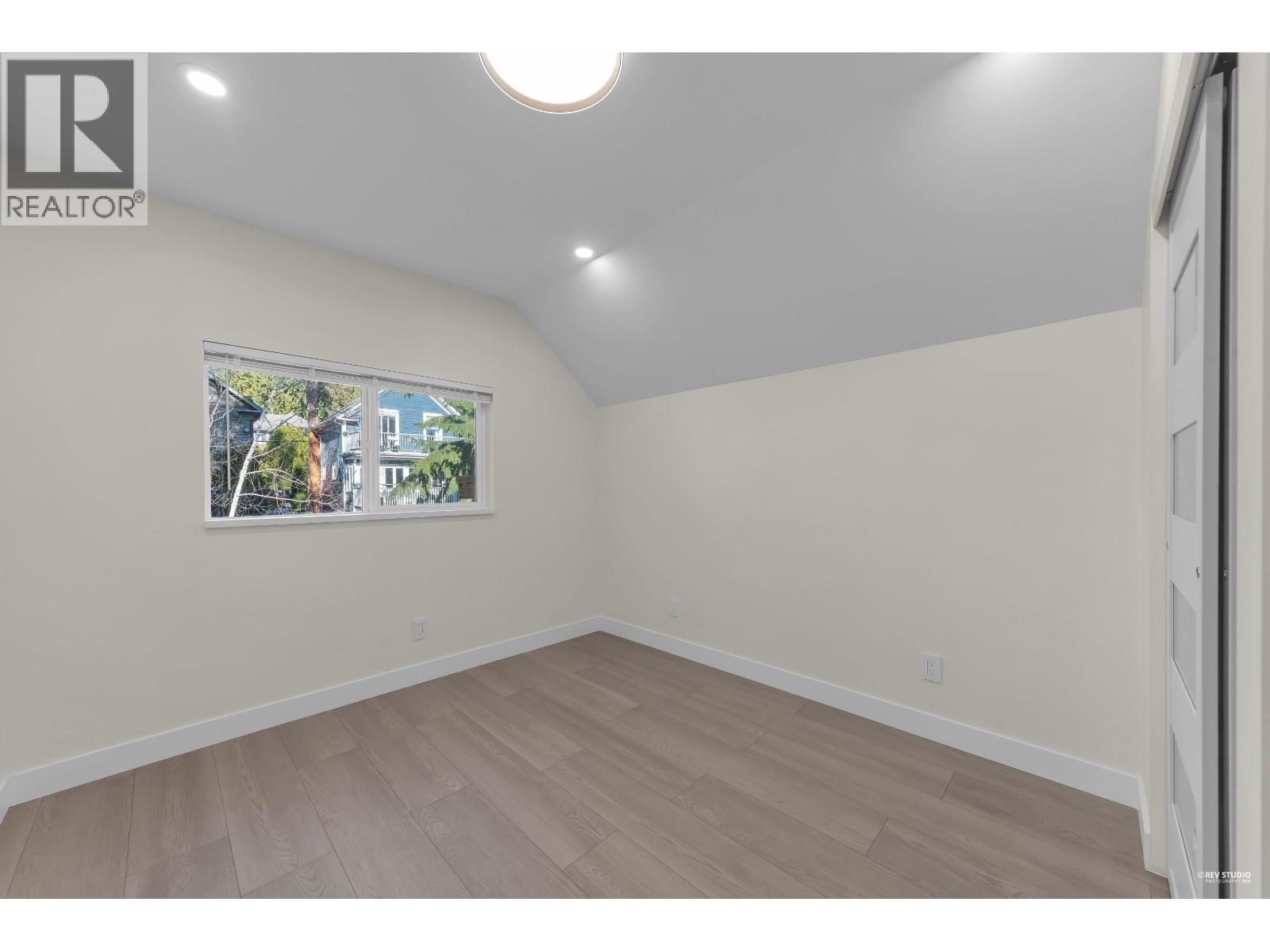 238 E 28TH STREET, North Vancouver