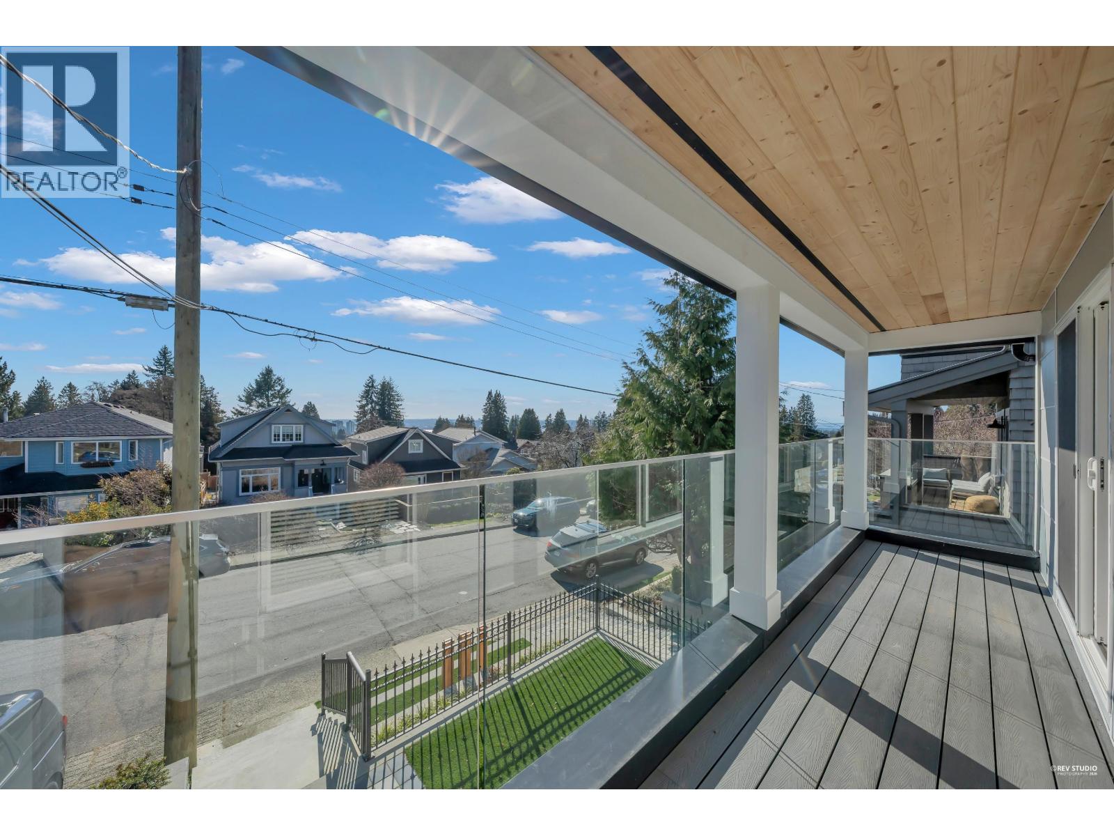 238 E 28TH STREET, North Vancouver