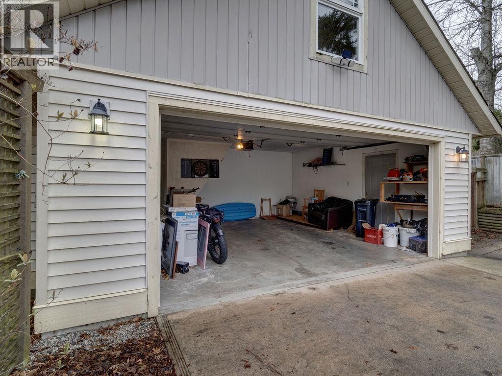 5641 NICKERSON ROAD, Sechelt