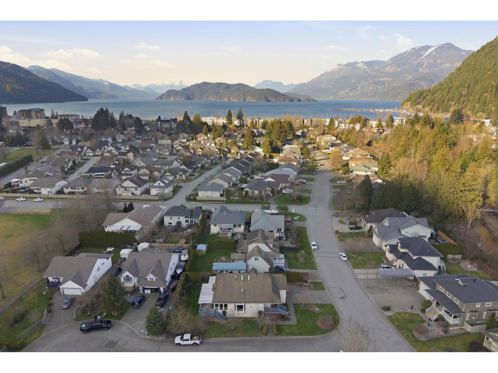 406 MIAMI RIVER DRIVE, Harrison Hot Springs, Harrison Hot Springs