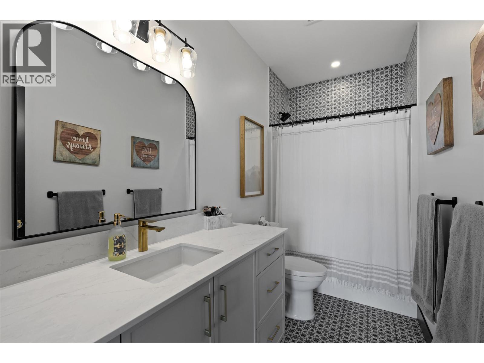 115 Lake Point Court, Kamloops