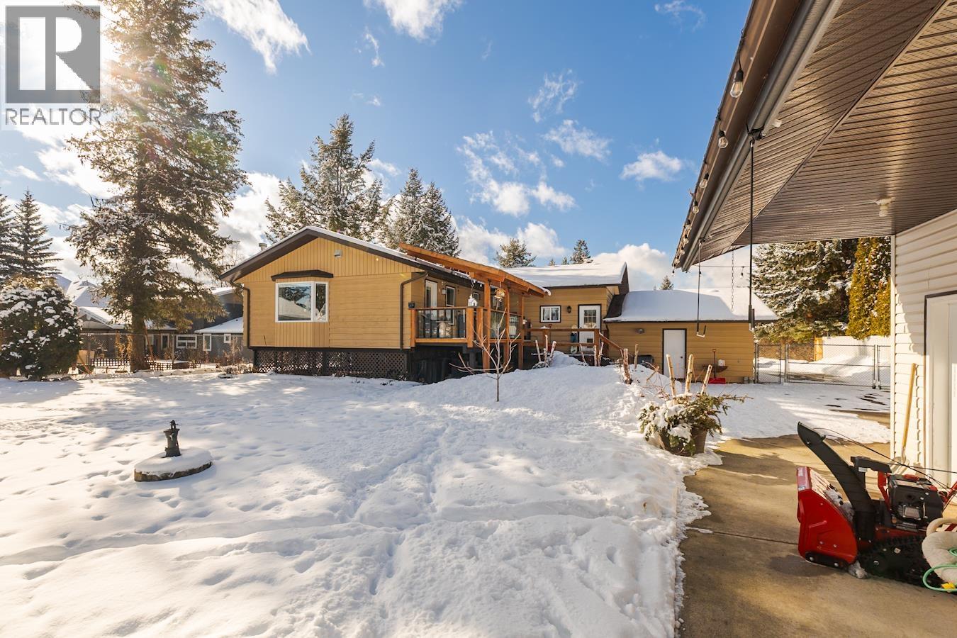 3582 ROSIA ROAD - 33