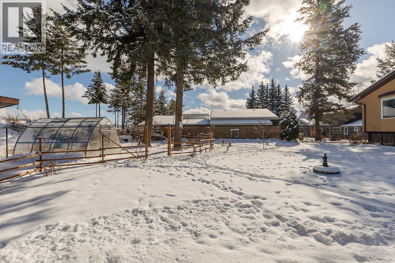 3582 ROSIA ROAD - 37