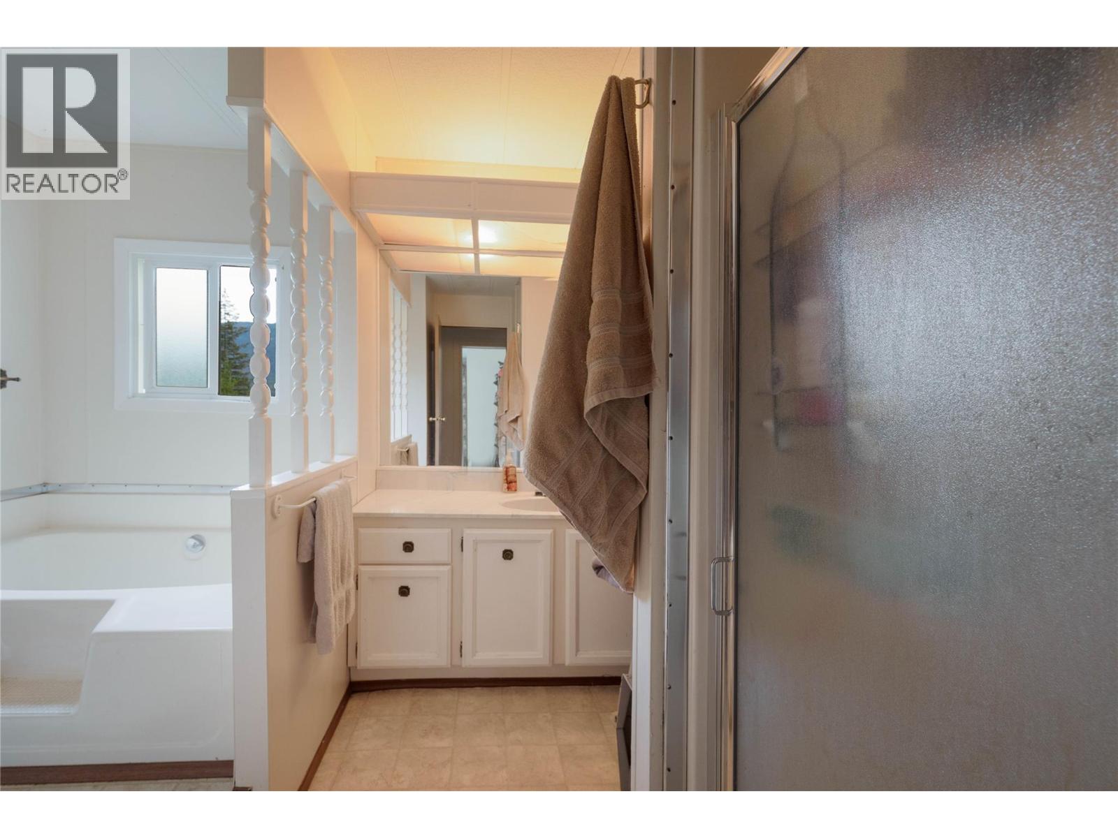 649 Lee Road Unit# 1,2,3, Tappen