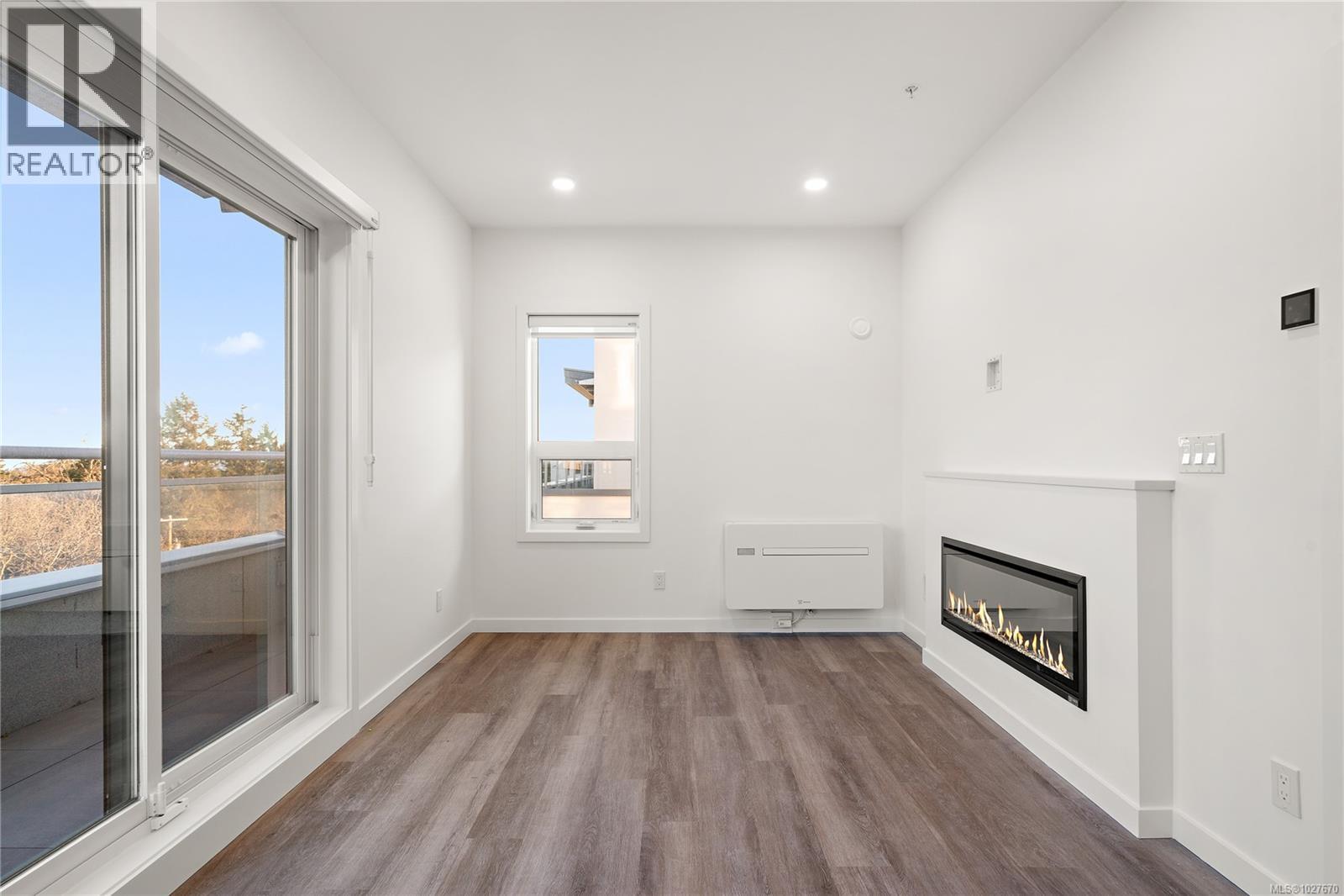 507 610 Lampson Street, Esquimalt