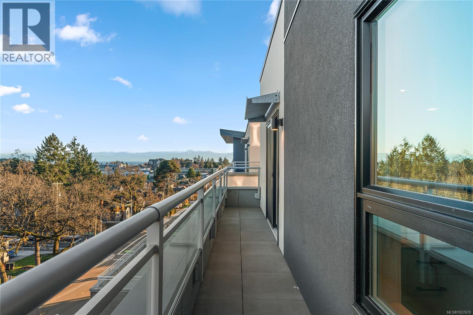 507 610 Lampson Street, Esquimalt