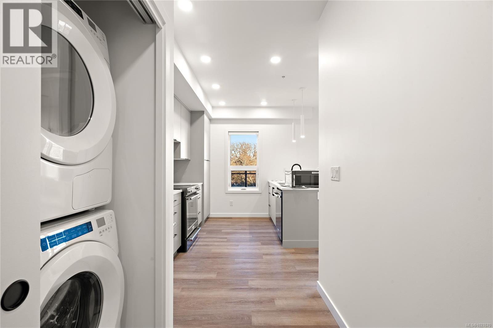 507 610 Lampson Street, Esquimalt