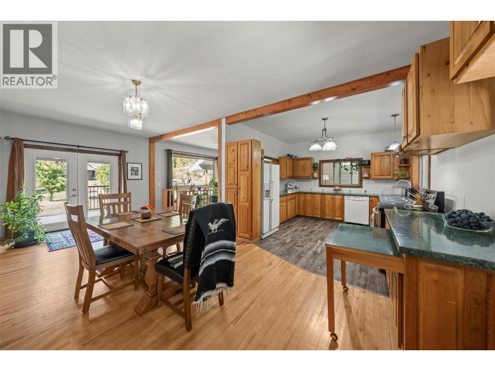 2510 Samuelson Road, Sicamous