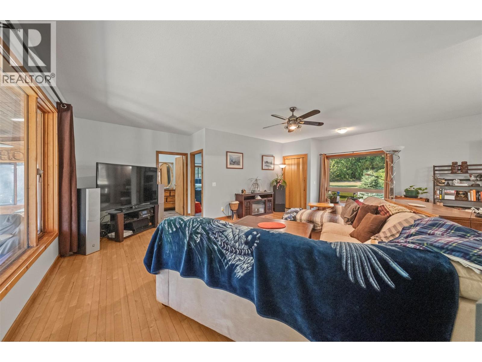 2510 Samuelson Road, Sicamous