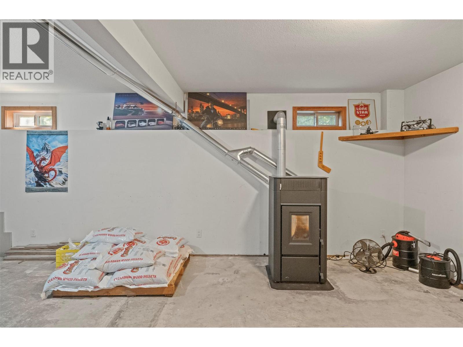 2510 Samuelson Road, Sicamous