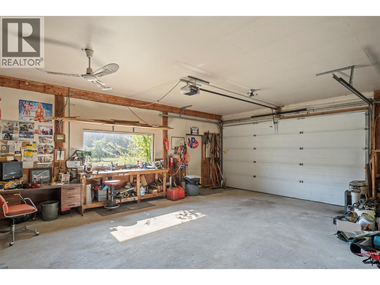 2510 Samuelson Road, Sicamous