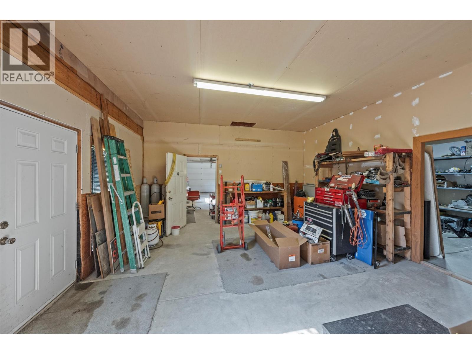 2510 Samuelson Road, Sicamous