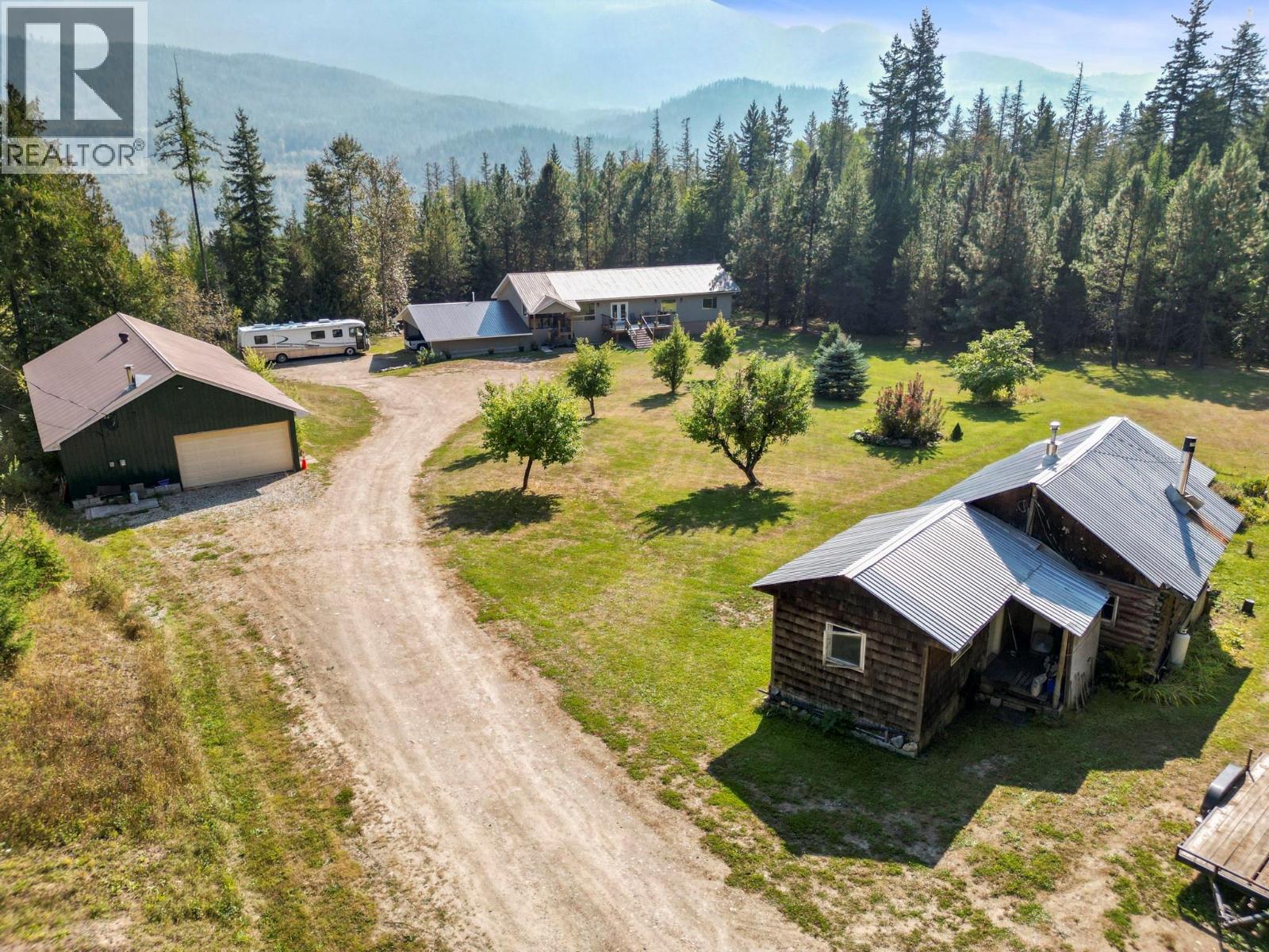 2510 Samuelson Road, Sicamous
