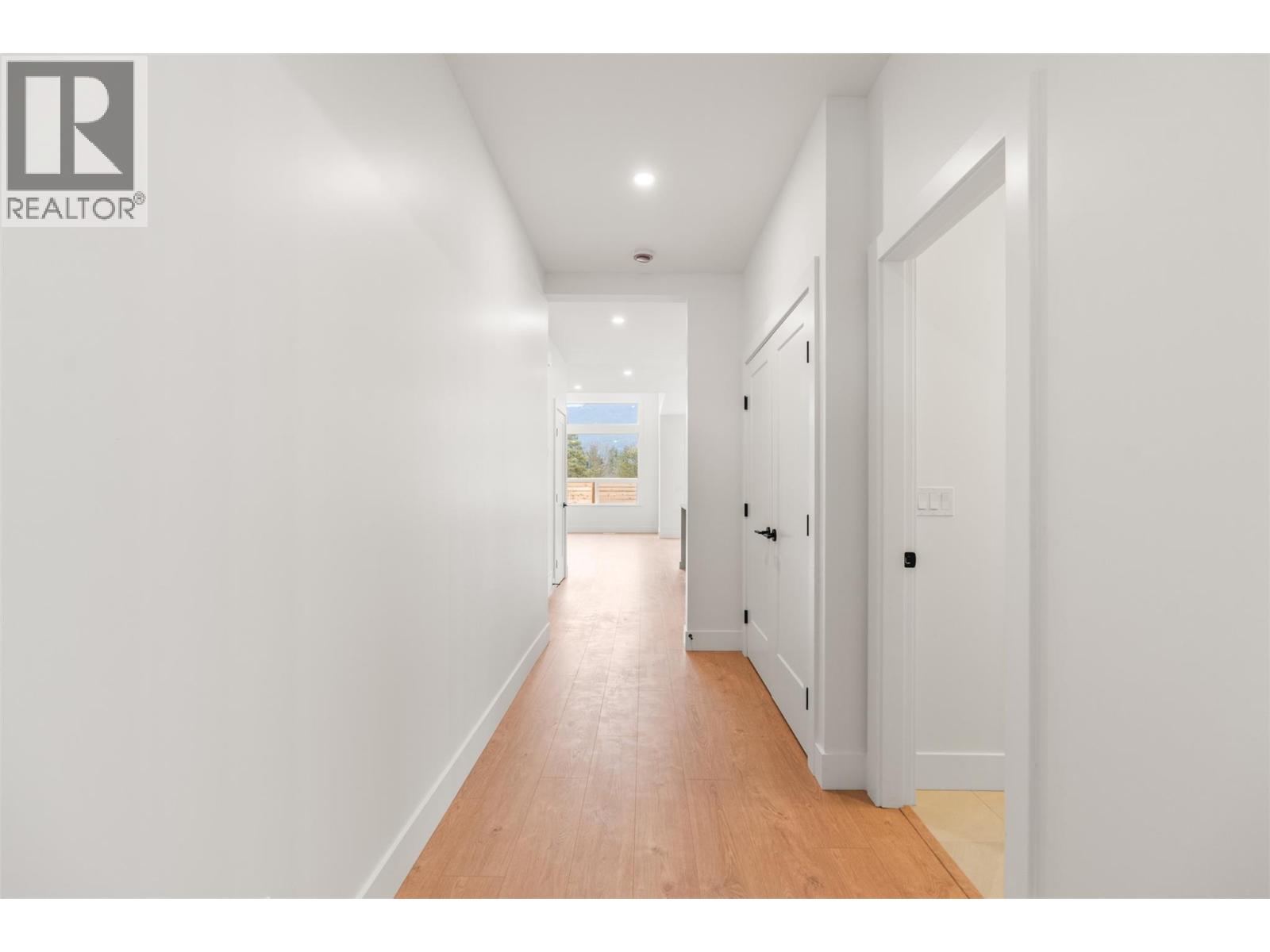 2468 Bradley Drive, Armstrong