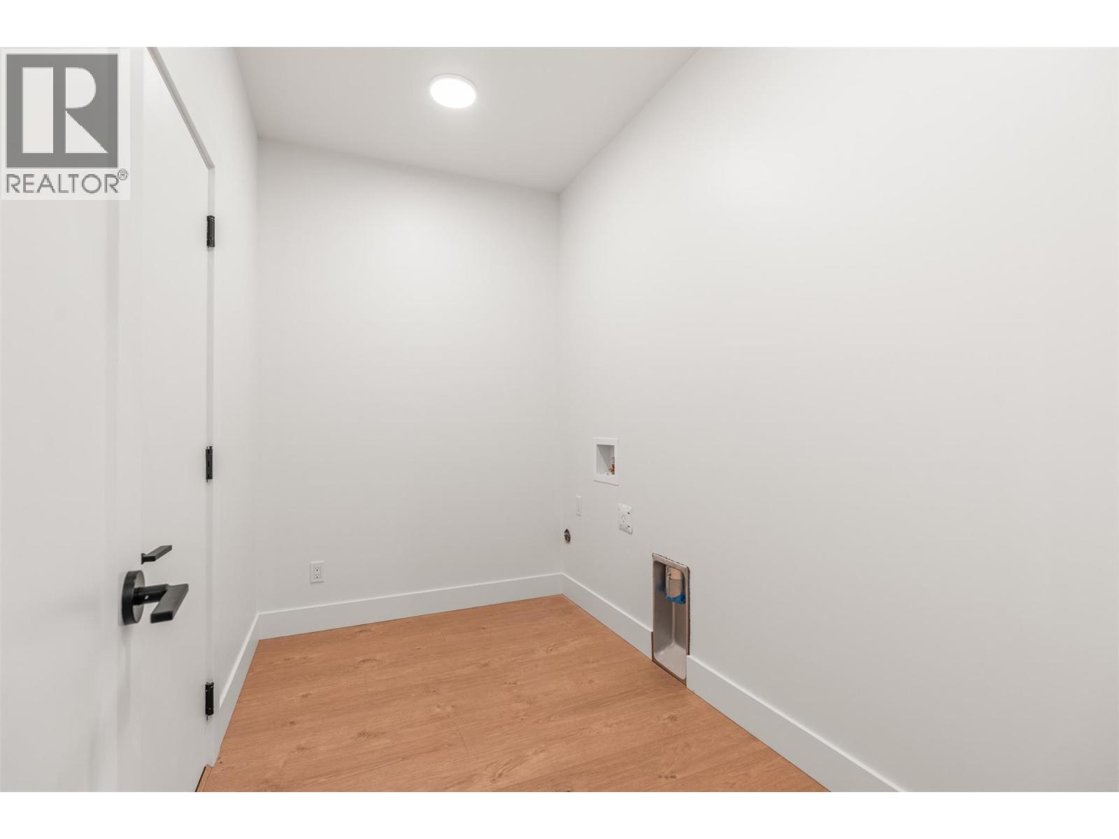 2468 Bradley Drive, Armstrong