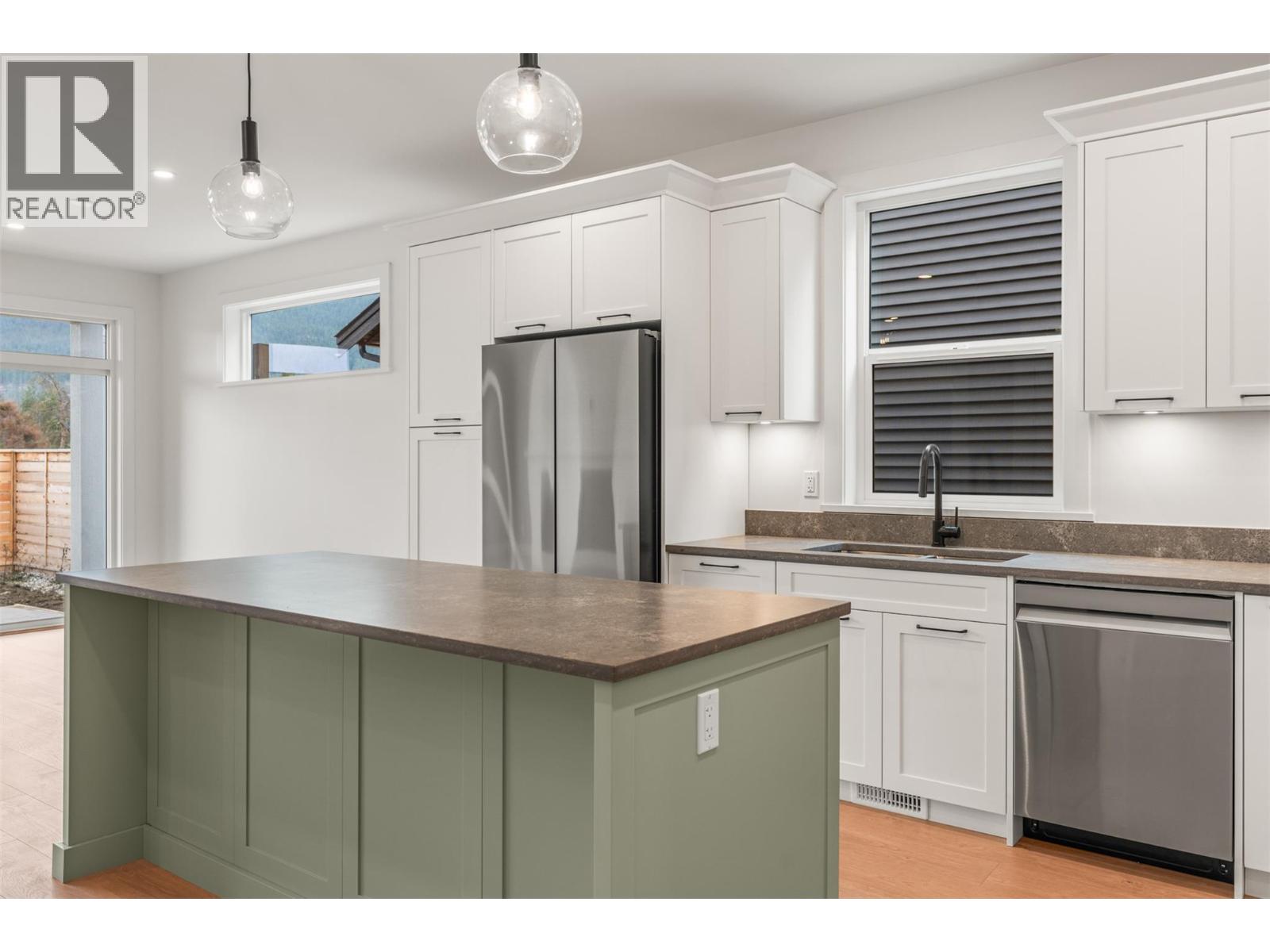 2468 Bradley Drive, Armstrong