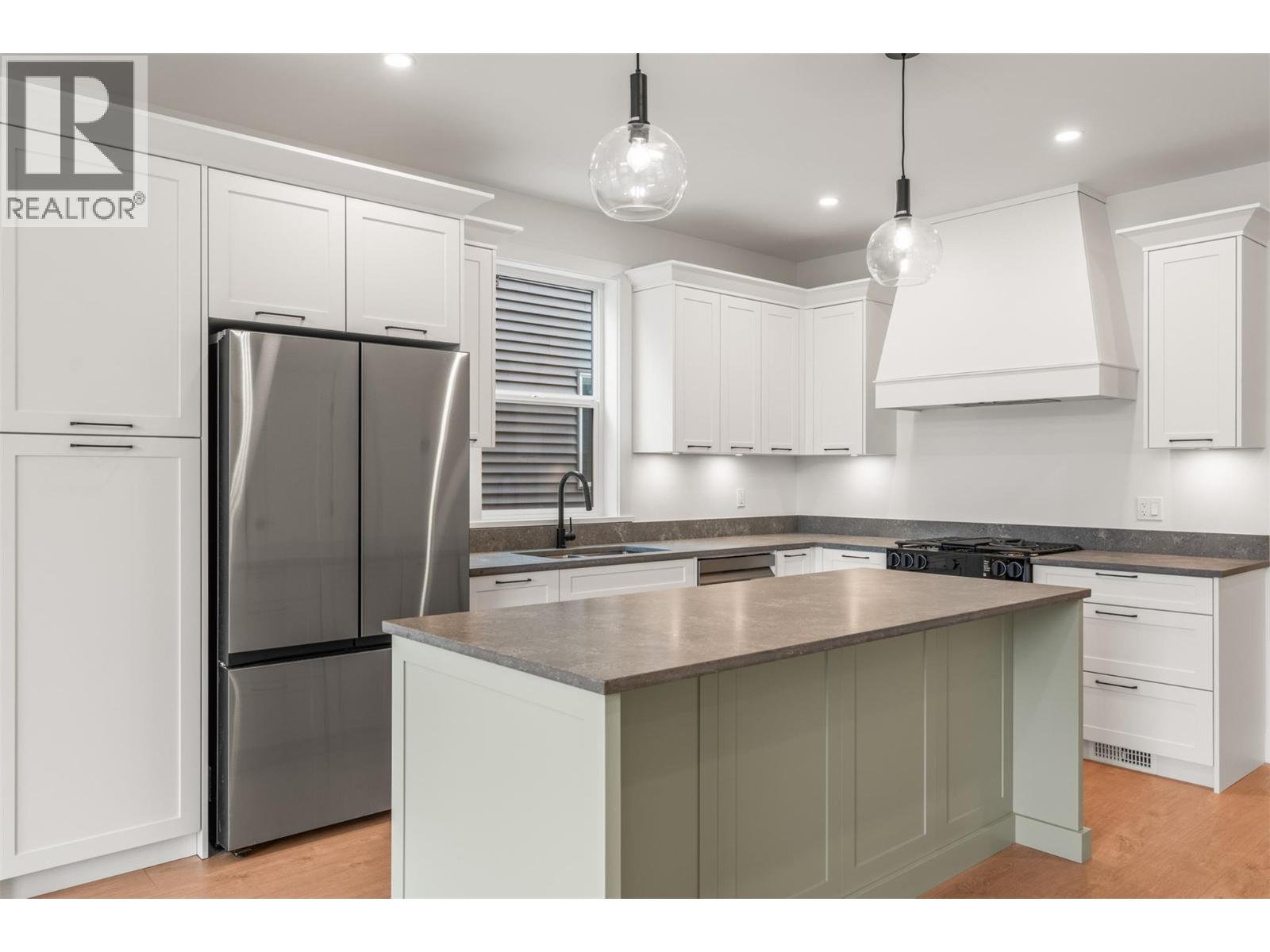 2468 Bradley Drive, Armstrong