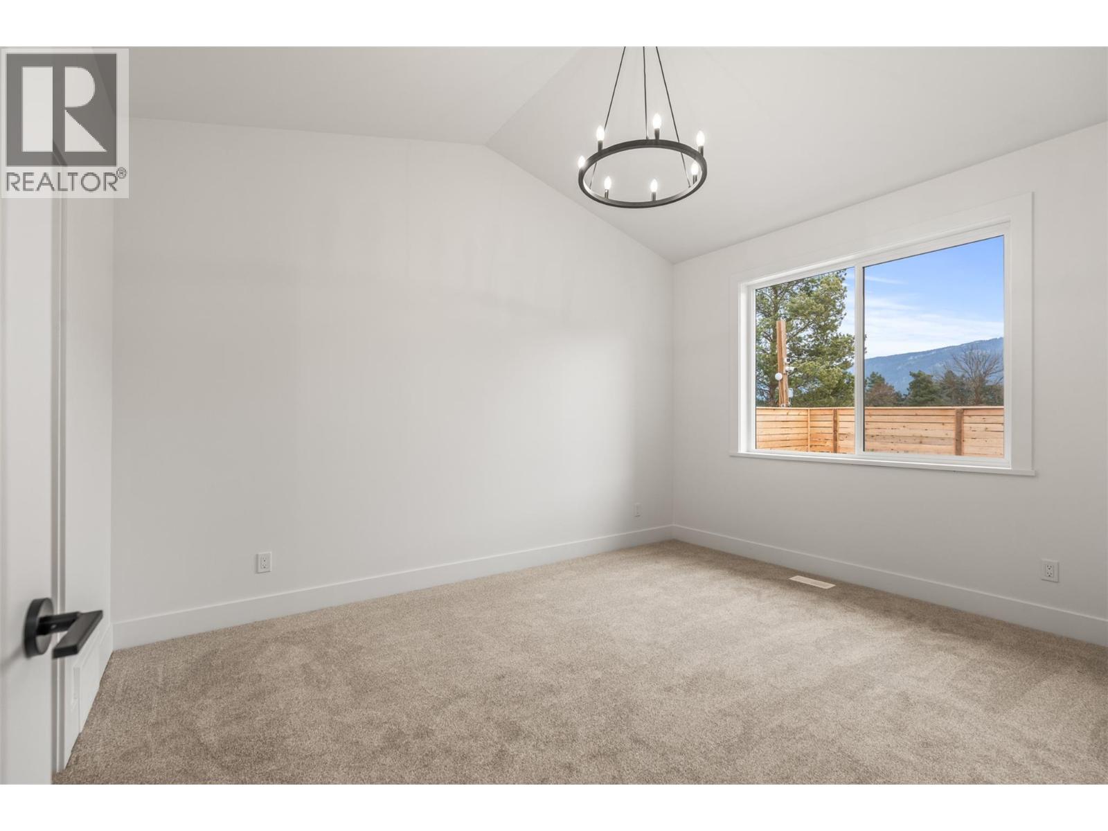 2468 Bradley Drive, Armstrong