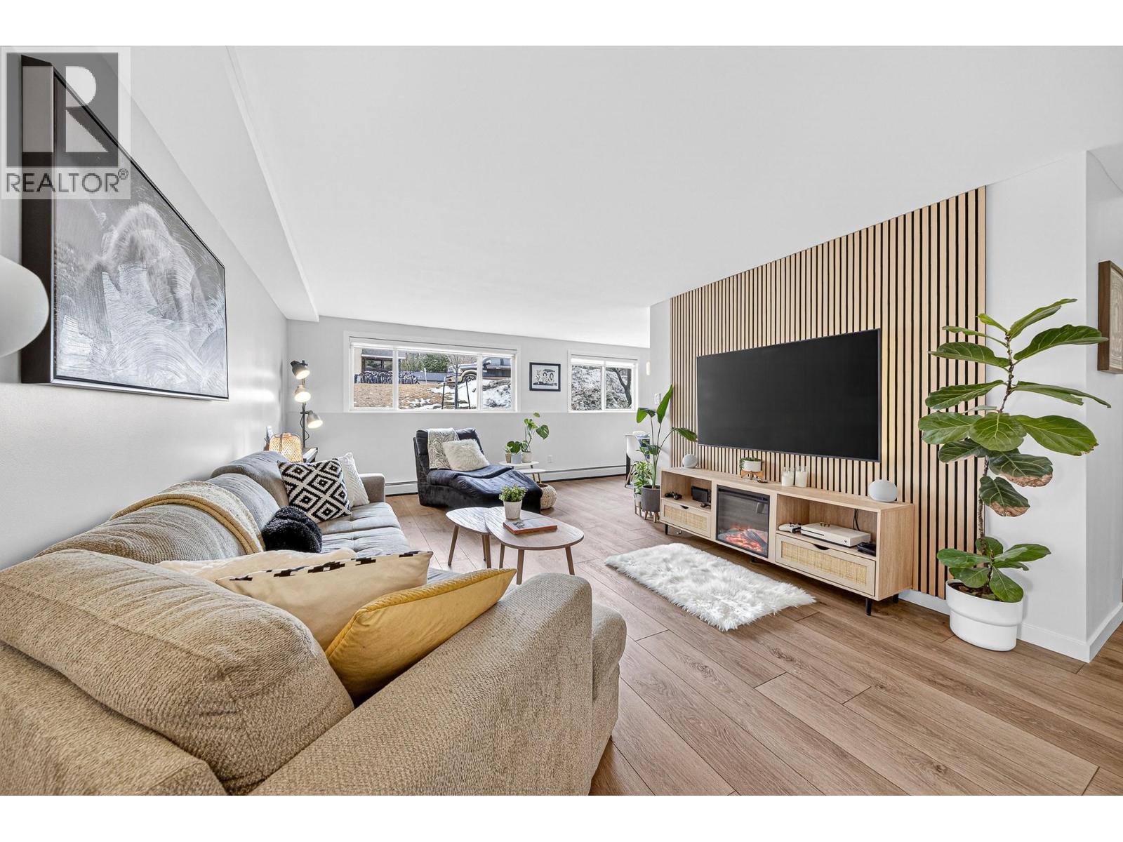 40 Ridgemont Avenue Unit# 102, Fernie