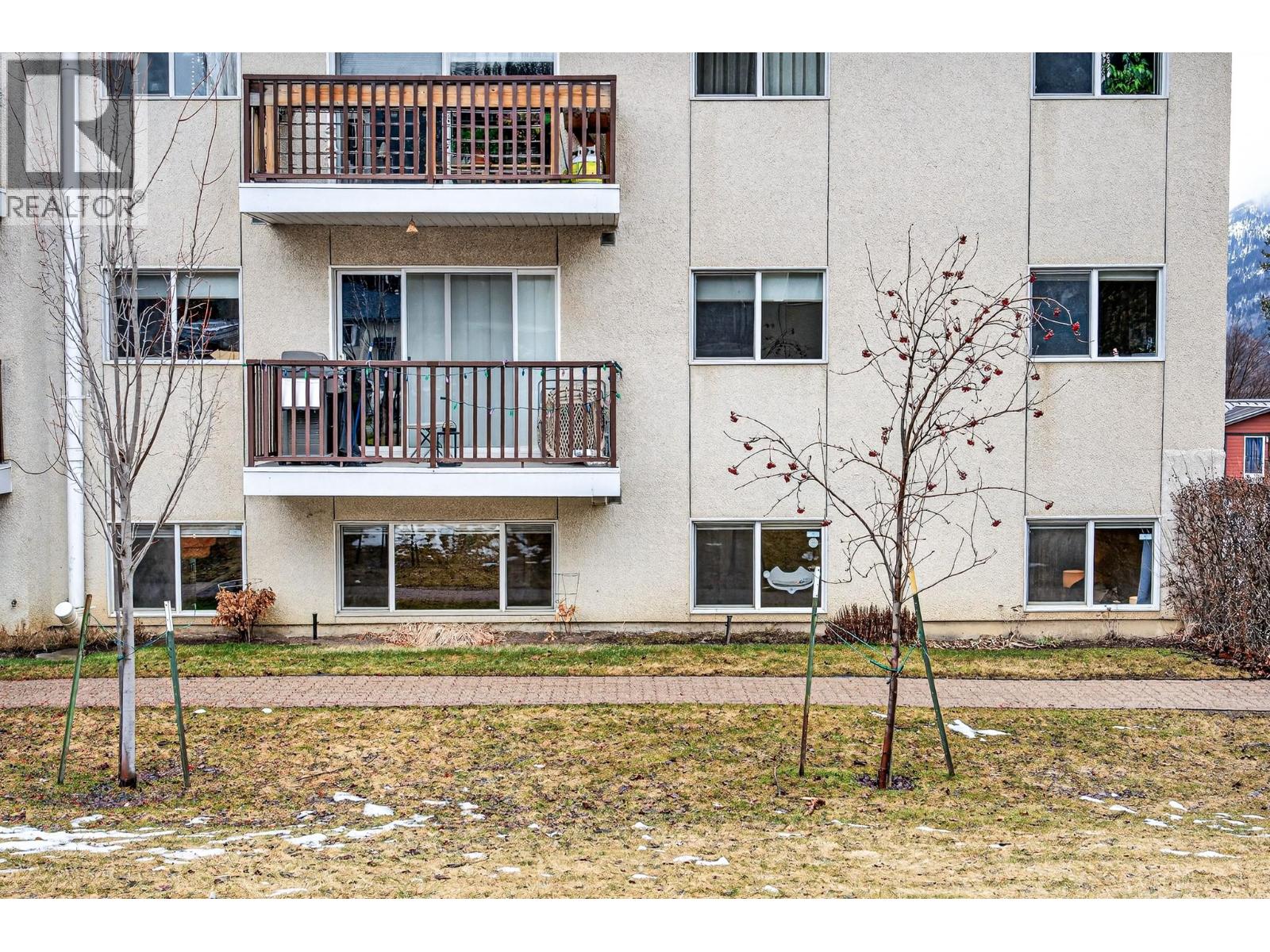40 Ridgemont Avenue Unit# 102, Fernie