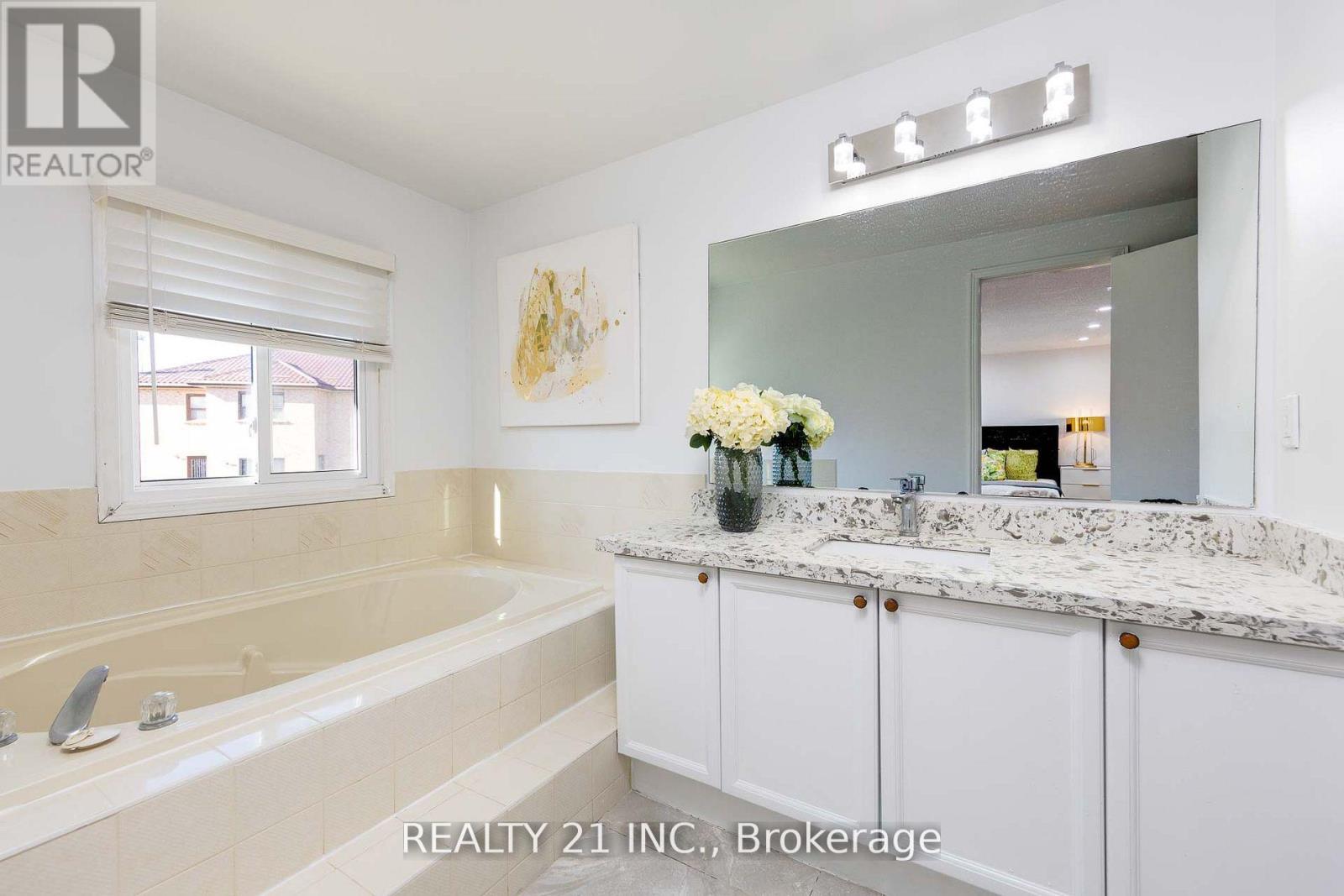 130 MORNINGVIEW TRAIL, Toronto (Rouge), Ontario