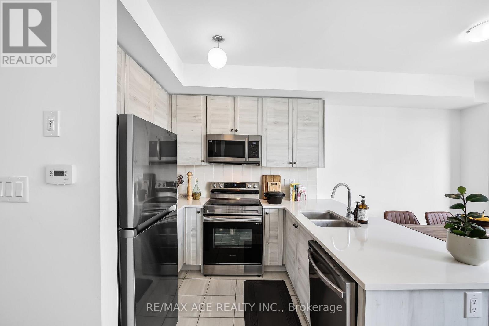 24 SPRY LANE - 18