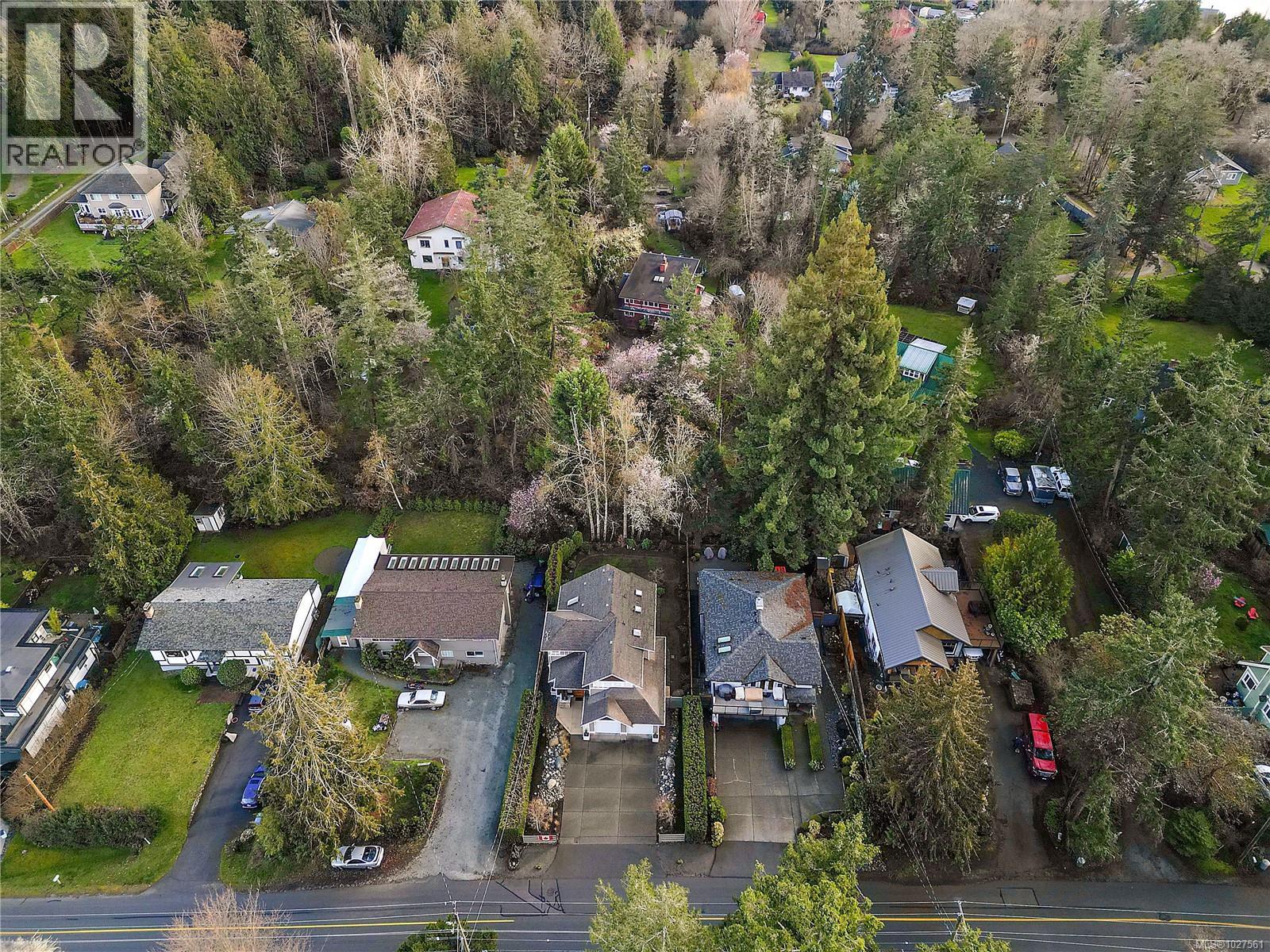 10953 Madrona Dr, North Saanich