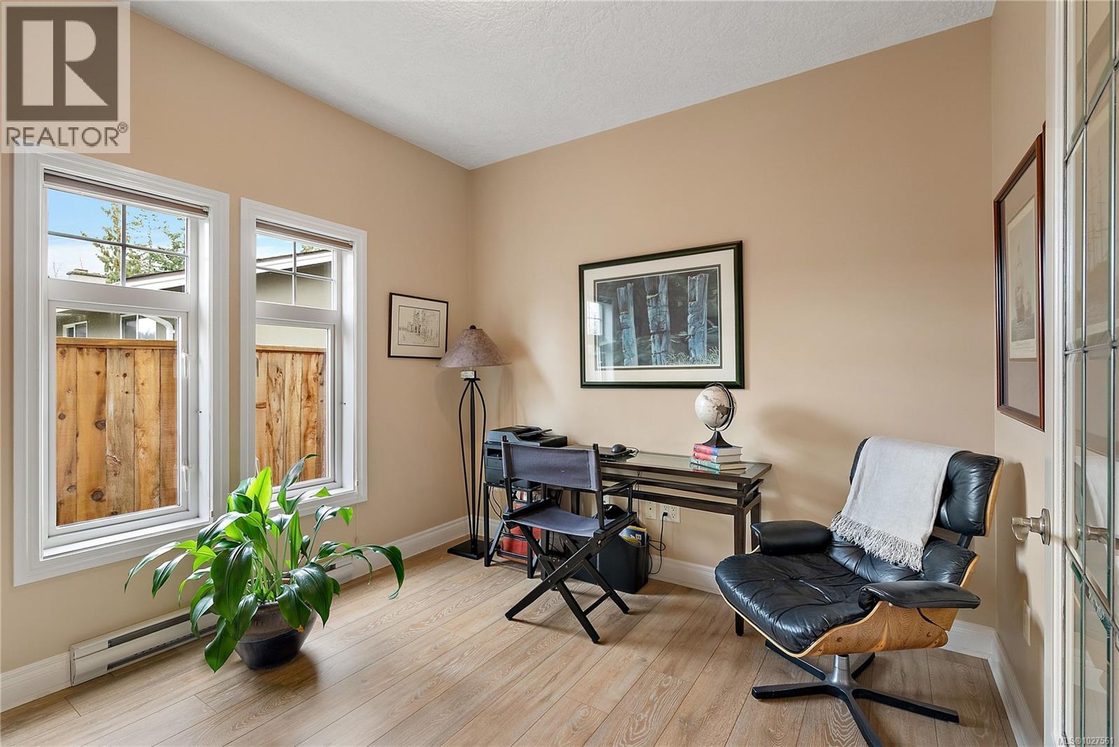 10953 Madrona Dr, North Saanich