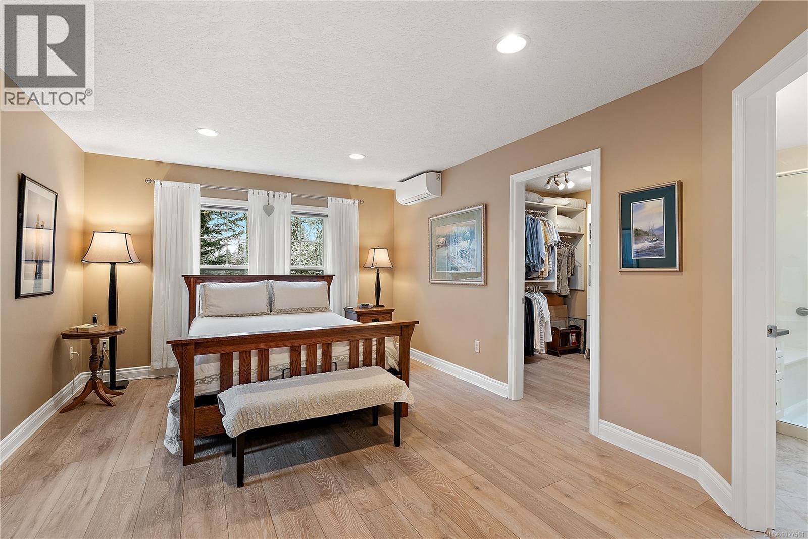 10953 Madrona Dr, North Saanich