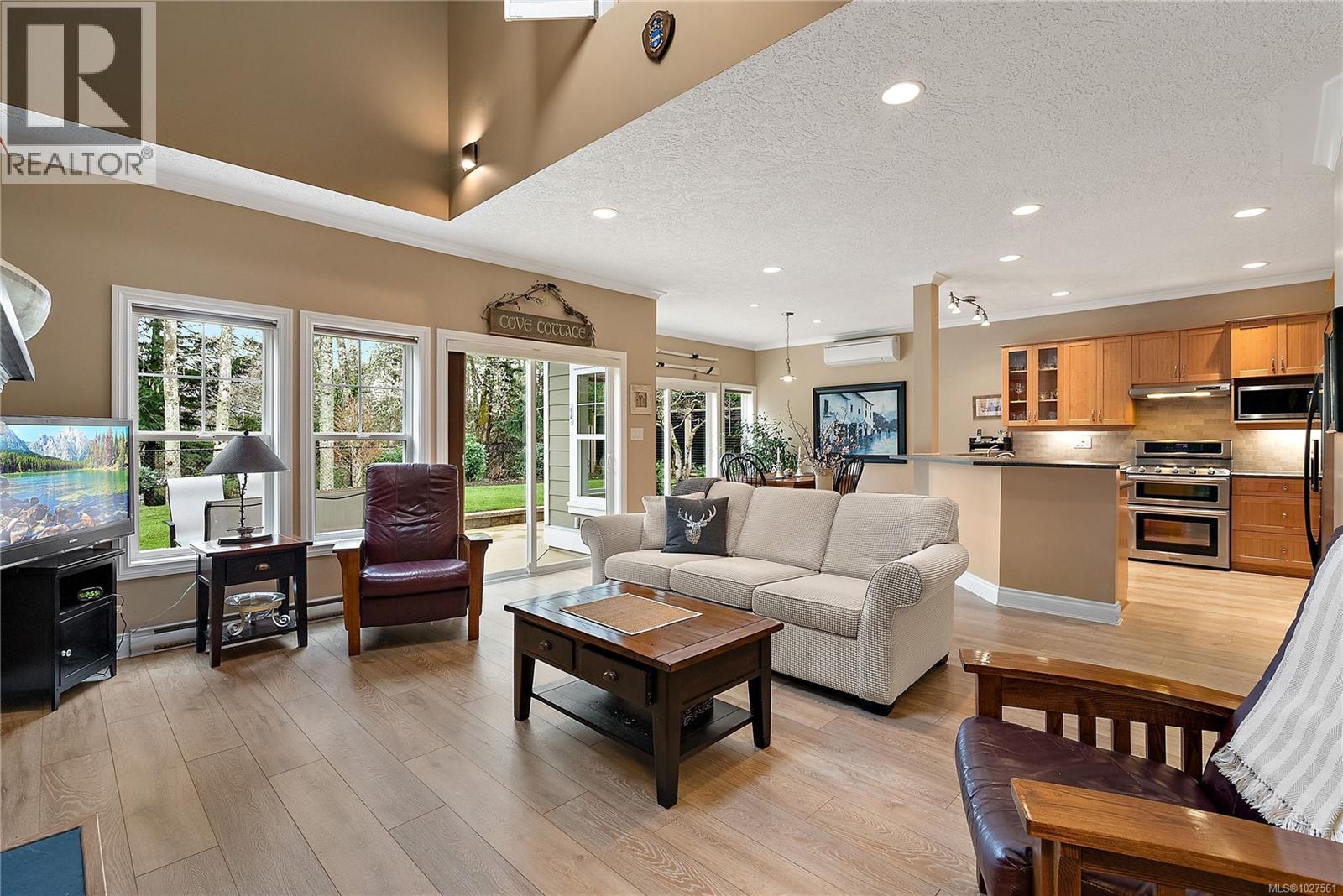 10953 Madrona Dr, North Saanich