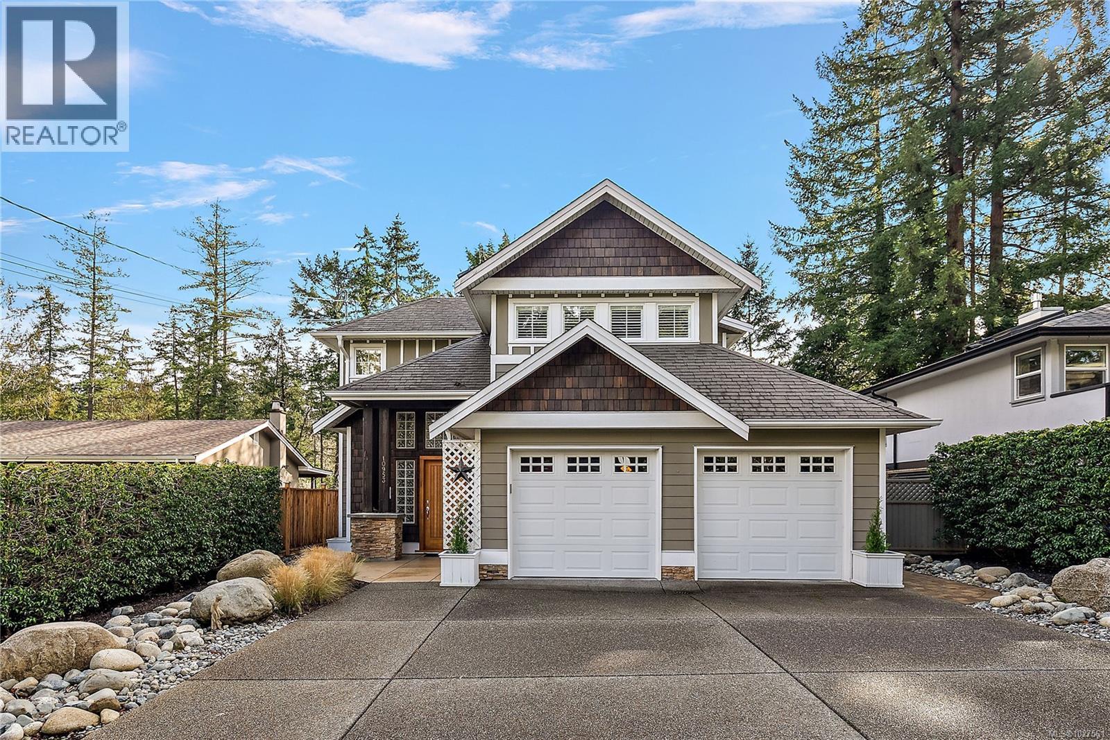 10953 Madrona Dr, North Saanich