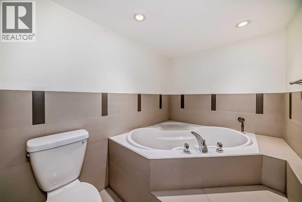 Single Family House for Sale in    Avenue SW Beltline Calgary 