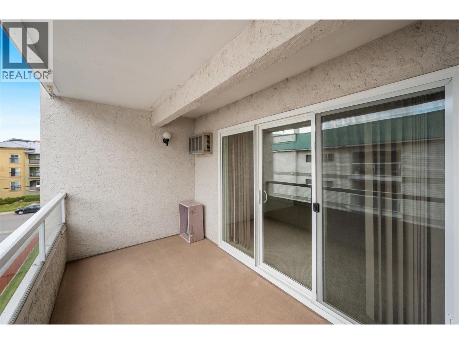 284 YORKTON Avenue Unit# 404, Penticton