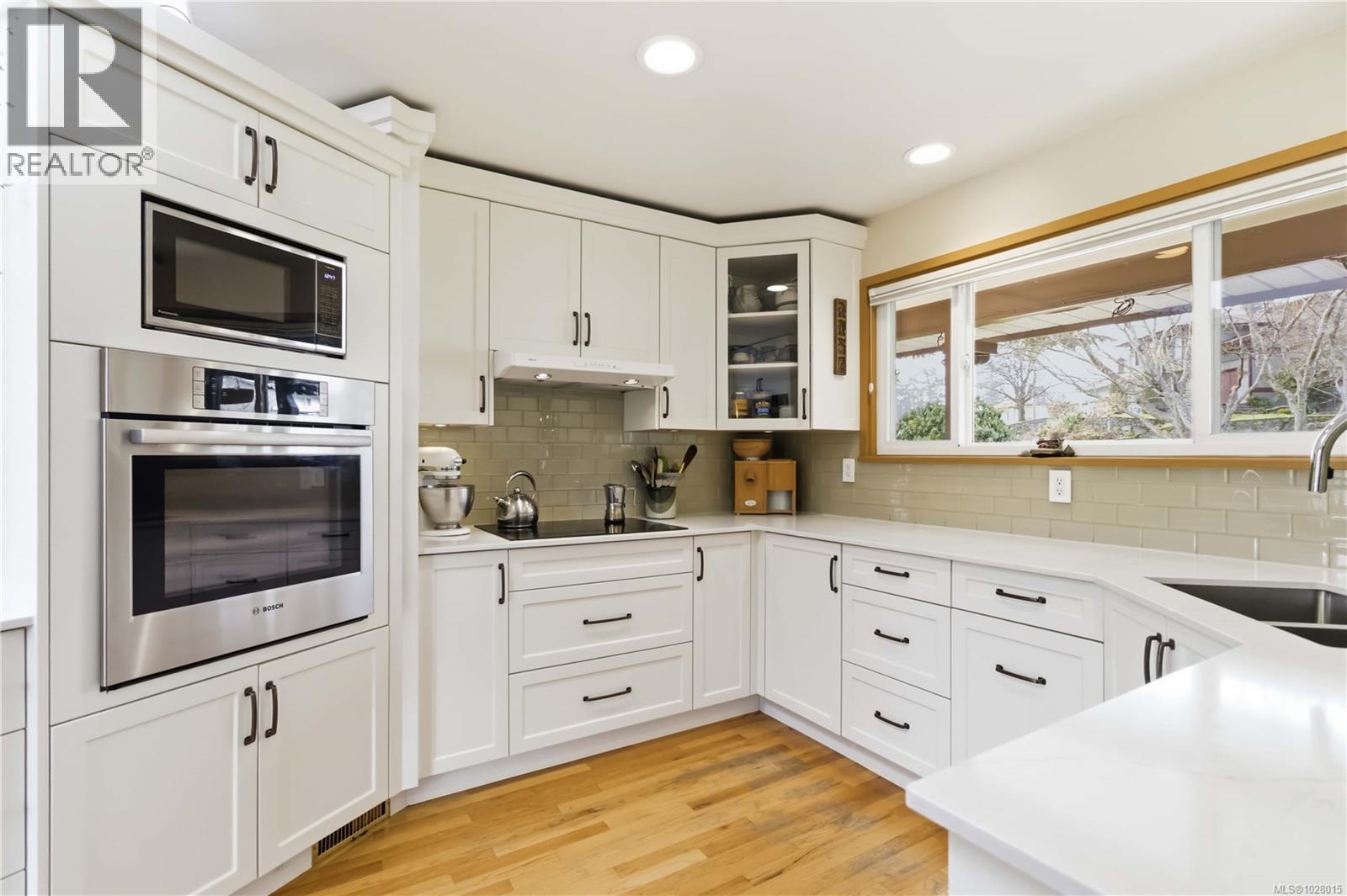  4345 Ridgewood Crescent, Saanich