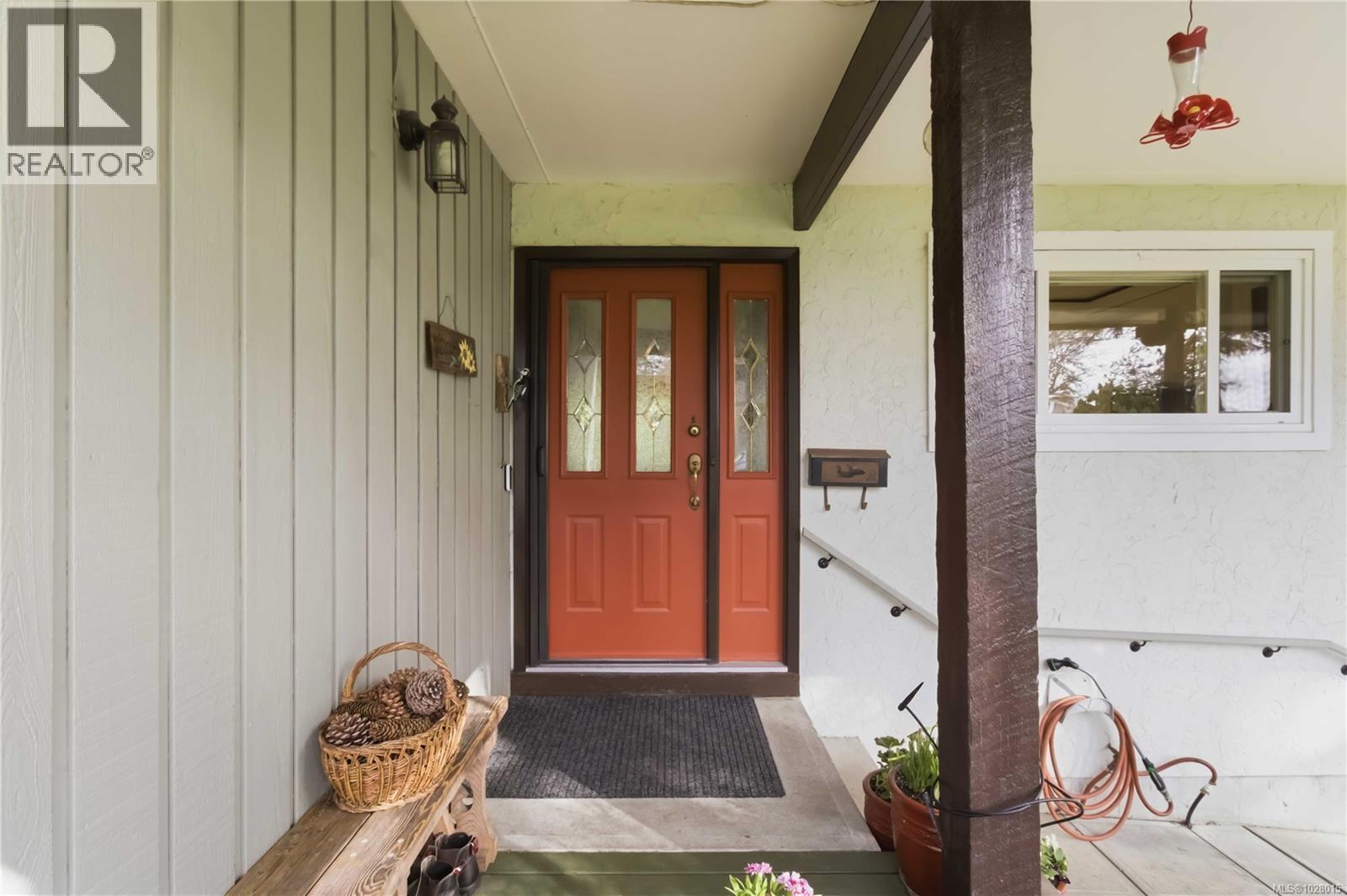  4345 Ridgewood Crescent, Saanich