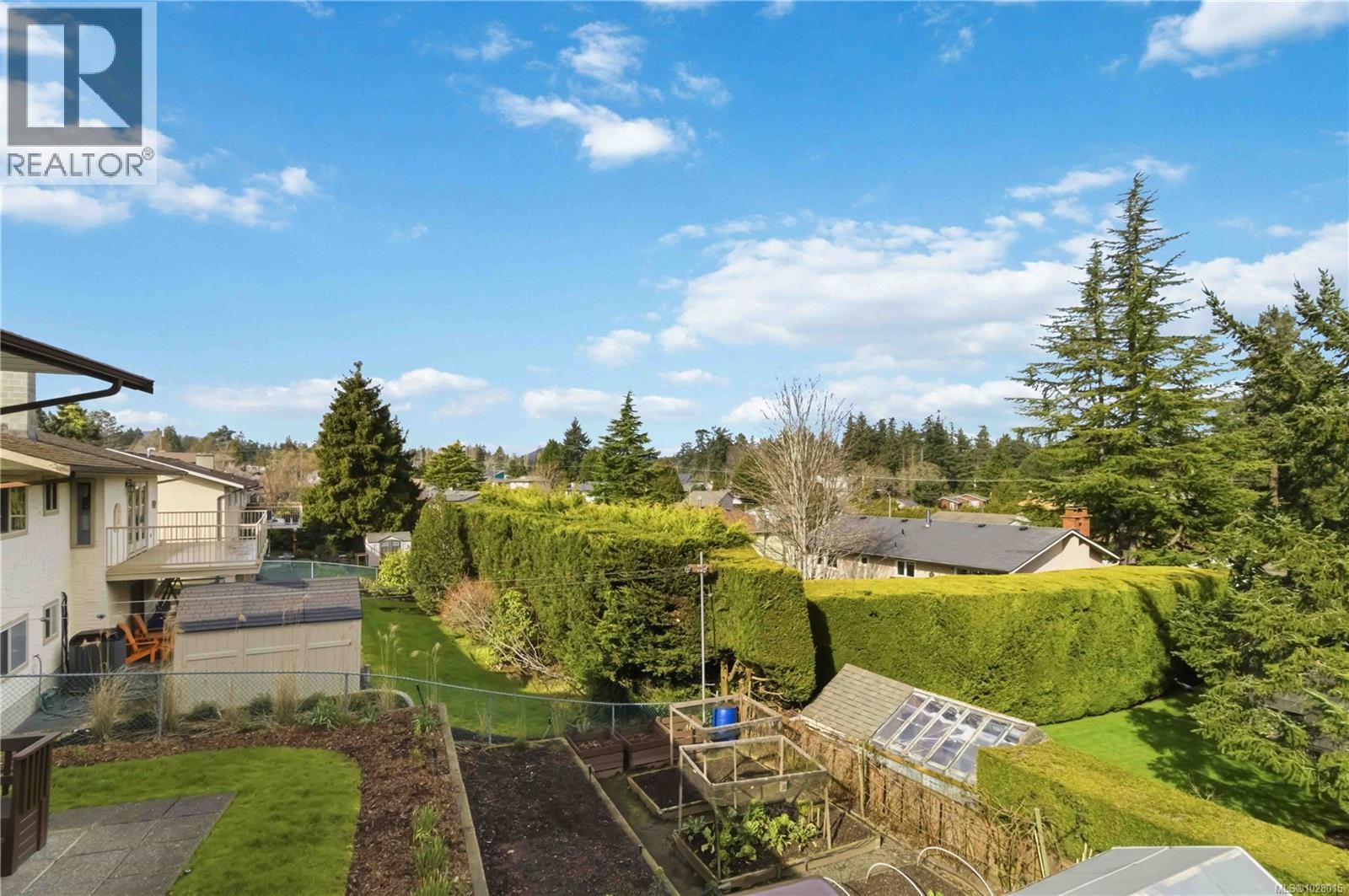  4345 Ridgewood Crescent, Saanich