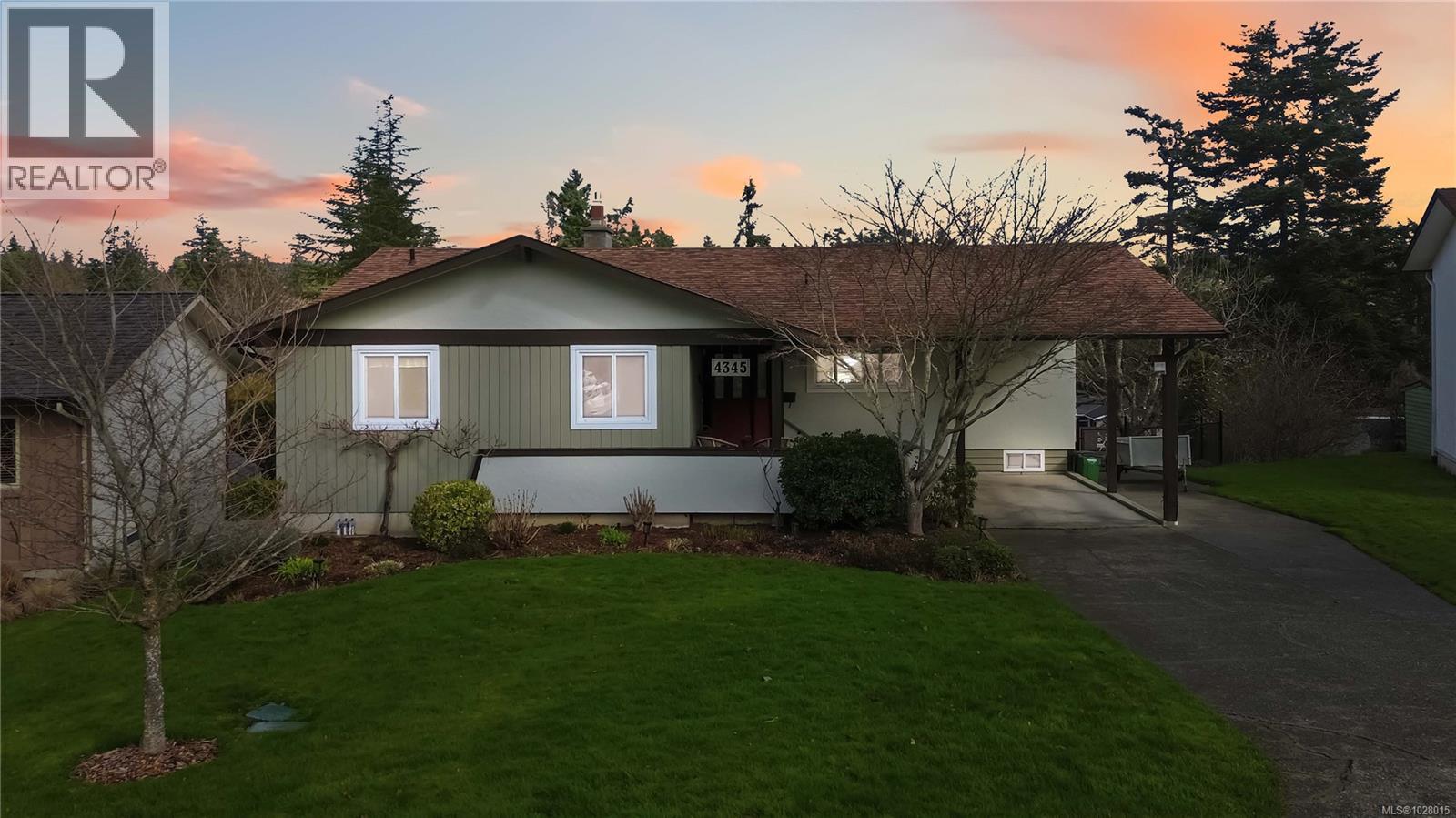  4345 Ridgewood Crescent, Saanich