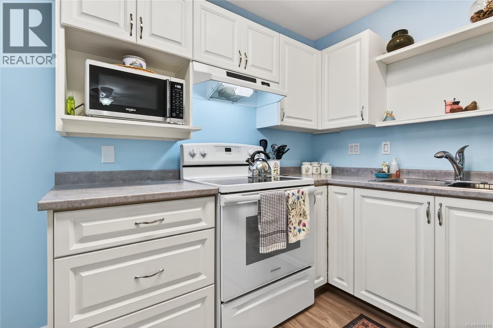 #8 2200 MANOR DR - 14