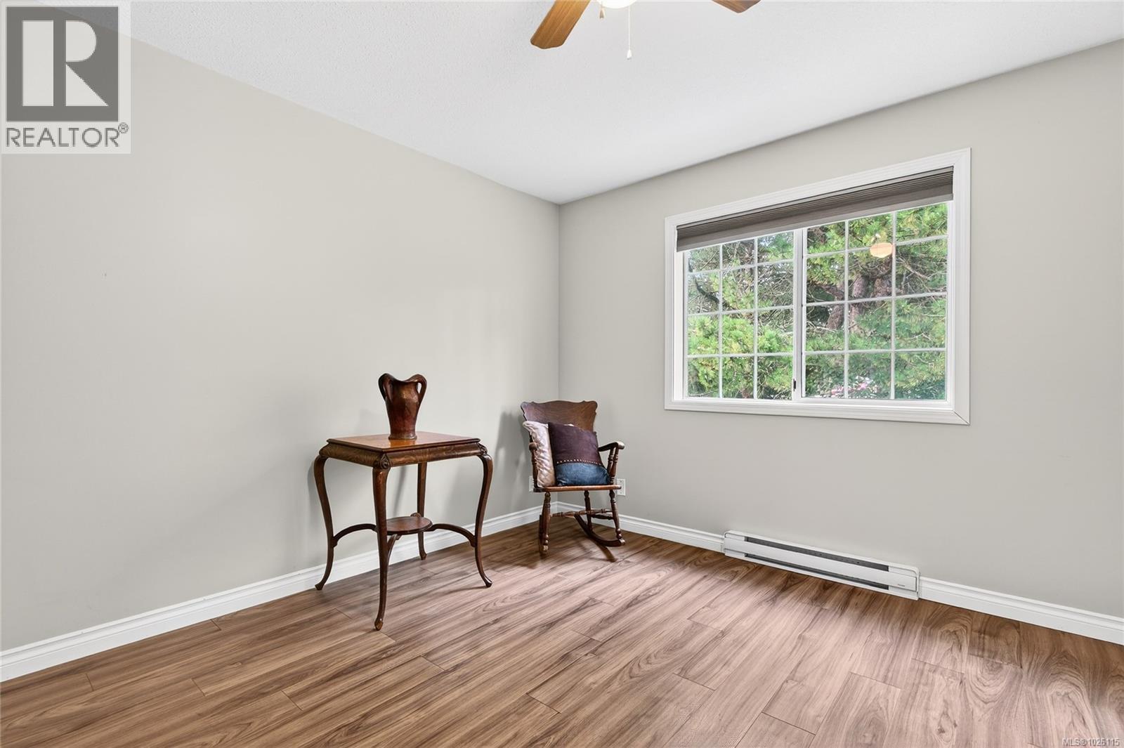 #8 2200 MANOR DR - 25