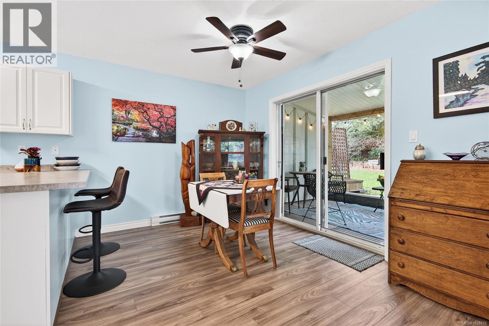 #8 2200 MANOR DR - 10