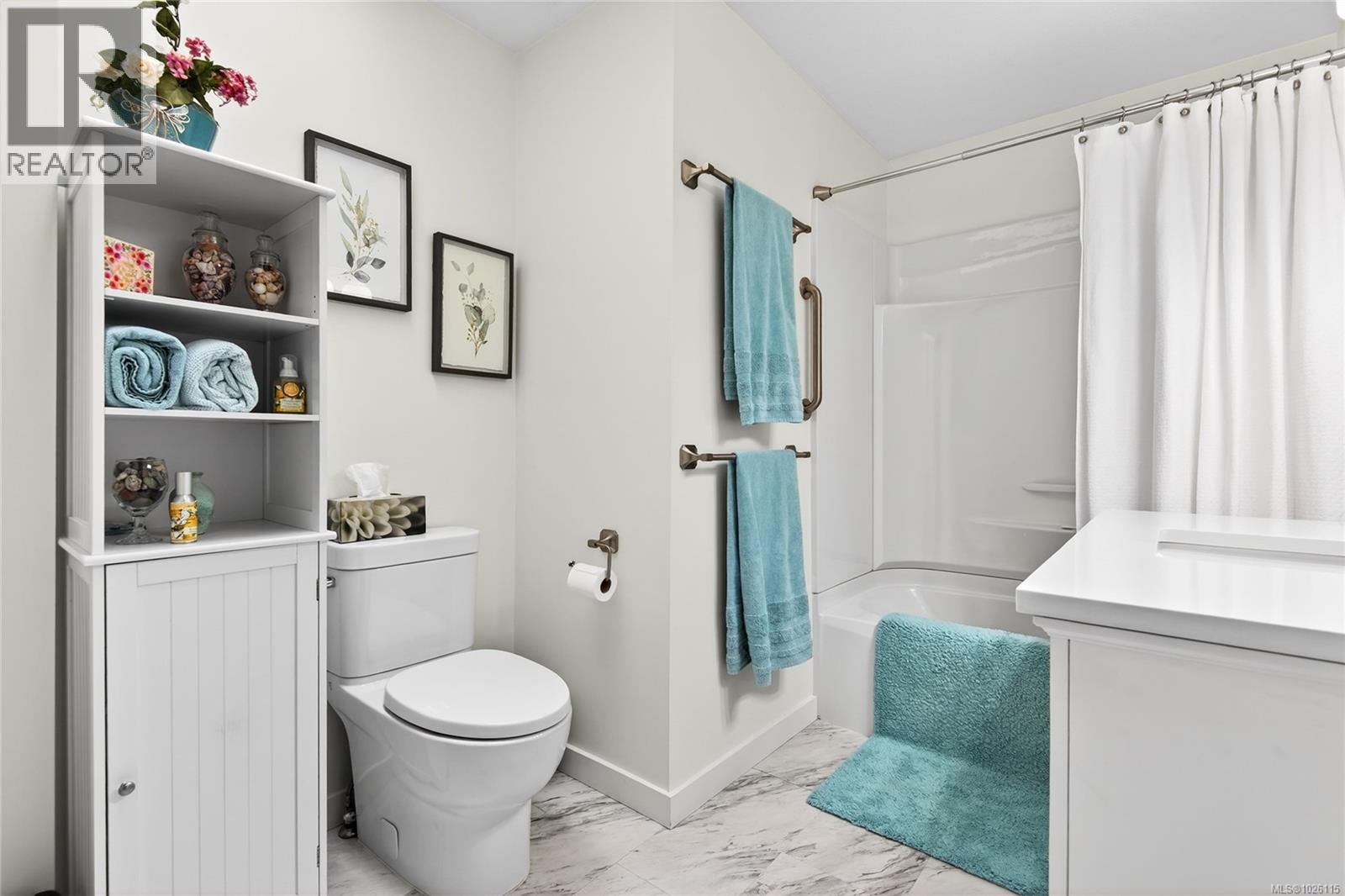 #8 2200 MANOR DR - 23