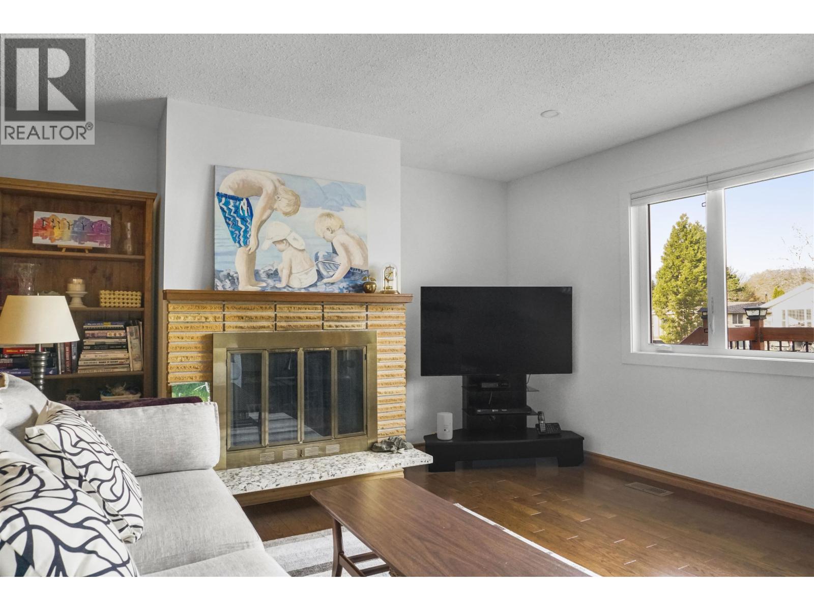 1303 TWEEDSMUIR AVENUE, Kitimat